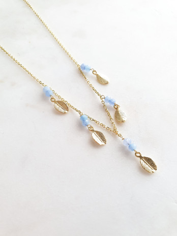 COLAR FOLHAS E PEDRAS AZUIS PRATA DOURADA