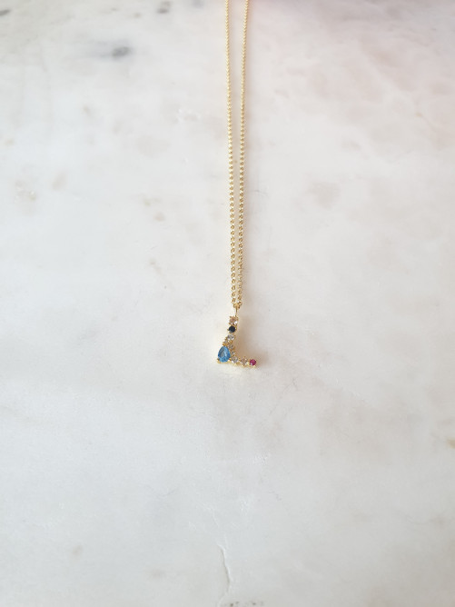 COLAR LETRA L PEQUENO CRAVADA COM PEDRAS