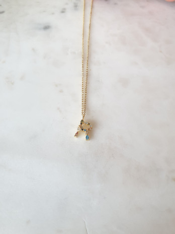 COLAR LETRA R PEQUENO CRAVADA COM PEDRAS