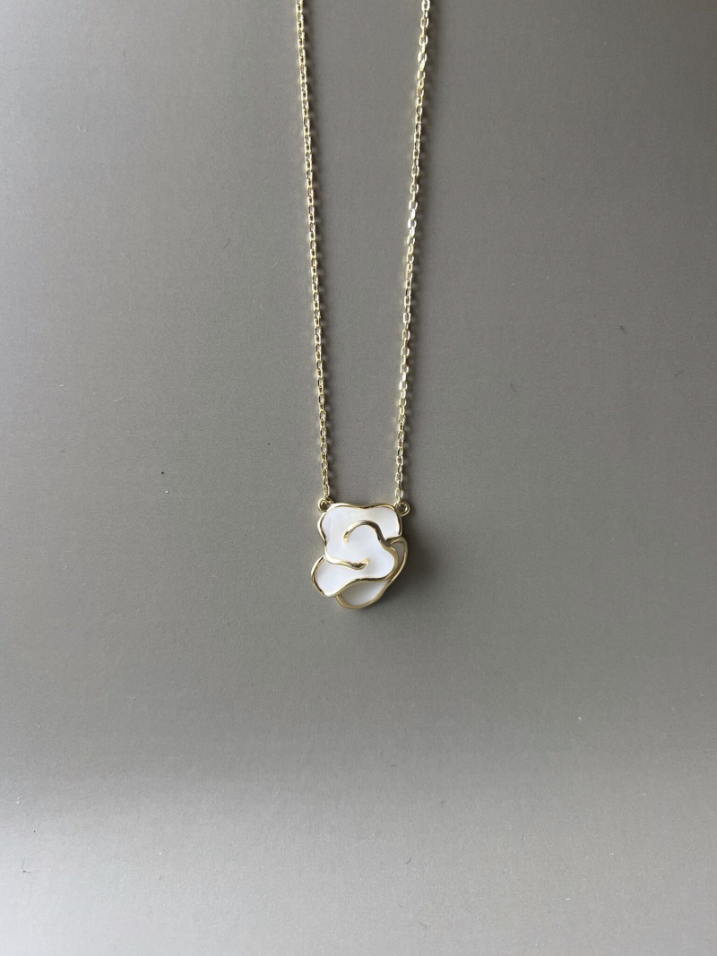 Colar Sevilha Branco Prata Dourada