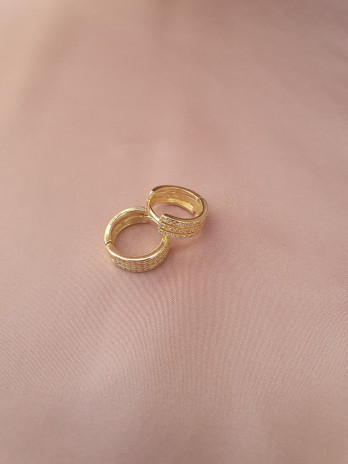 ARGOLAS ZIRCÓNIAS EM PRATA DOURADA