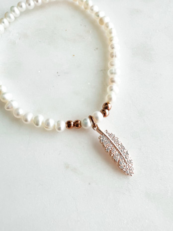 PULSEIRA PÉROLAS E PENA ROSE GOLD