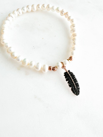 PULSEIRA PÉROLAS E PENA ROSE GOLD
