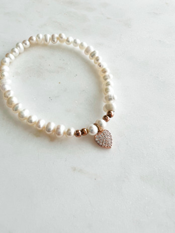 PULSEIRA PÉROLAS E CORAÇÃO ROSE GOLD