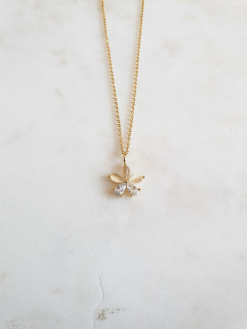 COLAR LOVELY FLOWER PRATA DOURADA