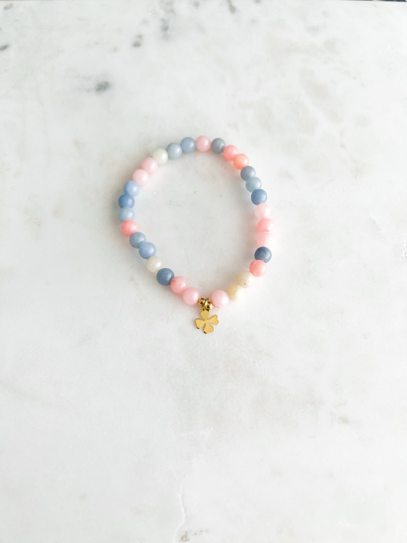 PULSEIRA PEDRAS COLORIDAS TREVO PRATA DOURADA