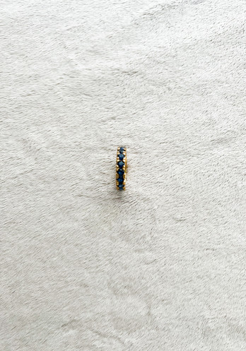 ALIANÇA MEMÓRIA CRISTAIS AZUIS PRATA DOURADA