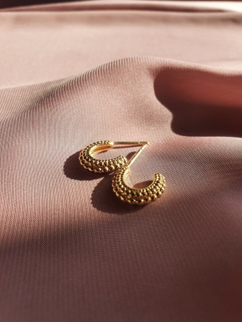 ARGOLAS PEQUENAS GRANITOS EM PRATA DOURADA