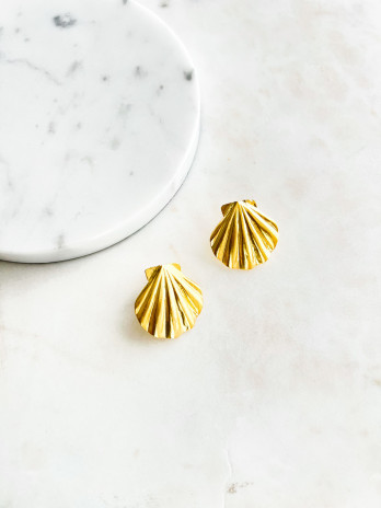 BRINCOS CONCHA PRATA DOURADA