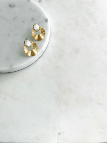 BRINCOS JULIE PRATA DOURADA